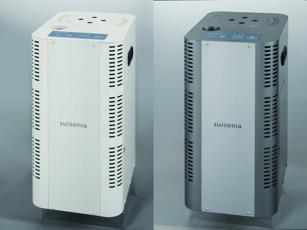 <div class='lum-box'><h4 class='fontColor_blue lum-font-size'>suisonia HOME（スイソニアホーム）</h4></div><div class='lum-font-cnt'>過熱蒸気還元法という独自の方法で、水素を含む蒸気混合気体を生成する機器です。
医療機器であるsuisoniaは、一部自由診療の元で医療機関やクリニックやサロンなどに導入されています。
また、ご家庭での使用をイメージして「ゼロからデザイン」された「鼻から健康」を意識した機器です。</div>