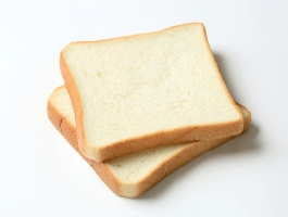 <div class='lum-box'><h4 class='fontColor_blue lum-font-size'>Salt-free and reduced-salt bread</h4></div><div class='lum-font-cnt'>This is a low-salt bread that has been sweetened with our unique technology to make it easy to eat. It is delicious as an everyday bread for those on a salt-restricted diet.</div>