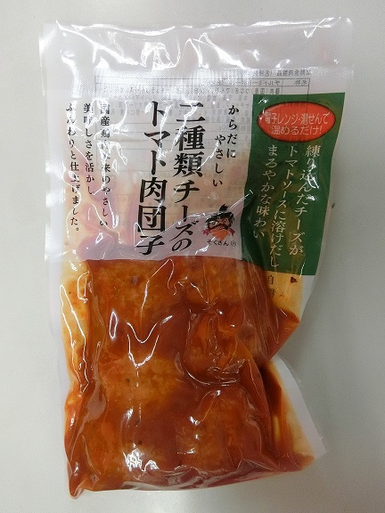 <div class='lum-box'><h4 class='fontColor_blue lum-font-size'>二種類チーズの肉団子 トマト煮込み</h4></div><div class='lum-font-cnt'>自家製の完熟トマトソースにチーズのコクが合わさった人気の肉団子です。シンプルな調味料で作りました。</div>