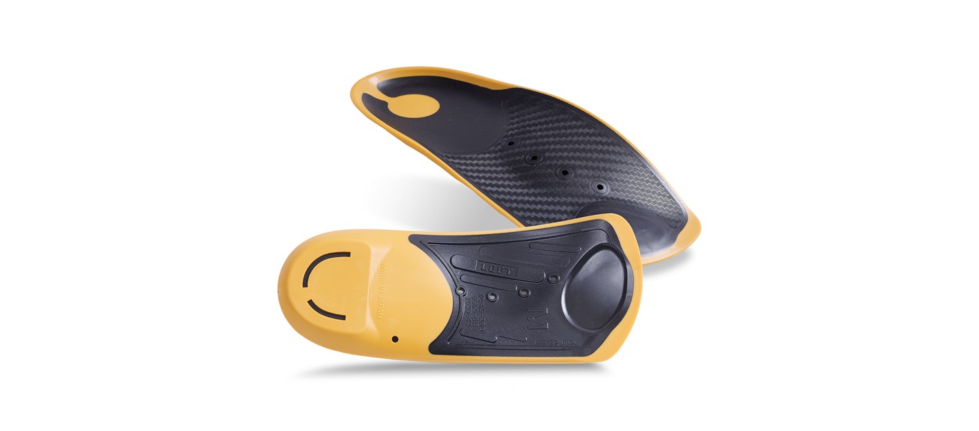 <div class='lum-box'><h4 class='fontColor_blue lum-font-size'>TAKUMI HALF CUSHION</h4>
         </div>
         <div class='lum-font-cnt'>A half insole that focuses on the root cause of foot fatigue, "heel pronation." It has improved shock absorption compared to the previous model. It contains carbon material, so it provides strong support and is recommended for those who are carrying weight and who want to prevent distortion of the feet and body. In addition, the lateral arch support has been strengthened to accommodate men with "wide feet" and women with "deformed big toes."</div>
