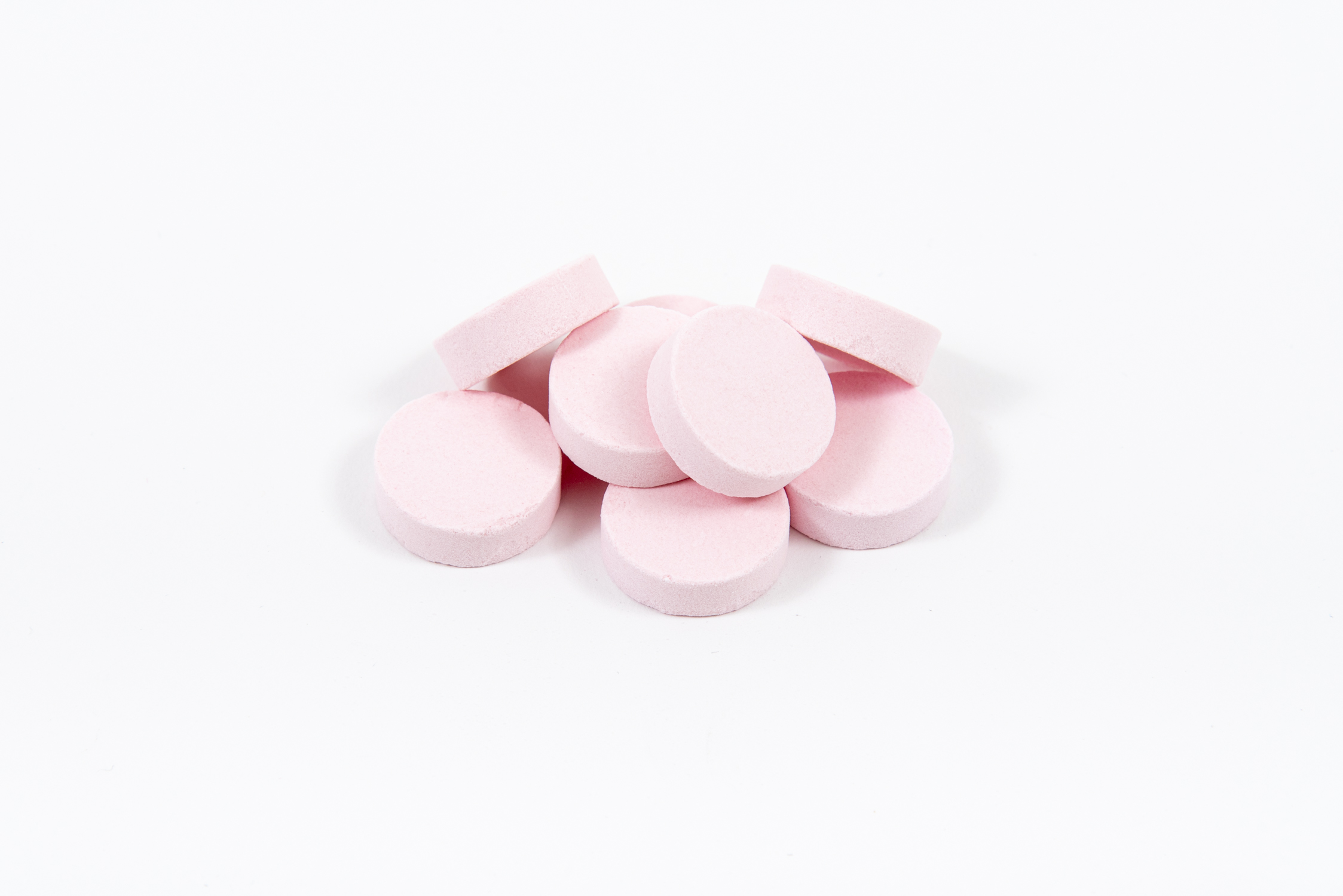 <div class='lum-box'><h4 class='fontColor_blue lum-font-size'>LAPURI Nutrition Tablets</h4>
         </div>
         <div class='lum-font-cnt'>Ramune with added nutrients that will make you feel refreshed anytime, anywhere.</div>