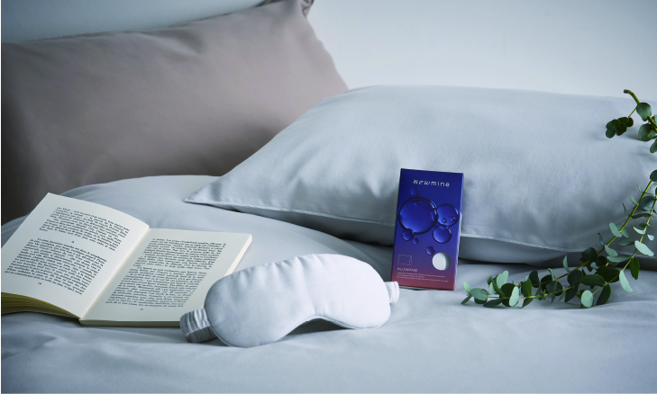 <div class='lum-box'><h4 class='fontColor_blue lum-font-size'>newmine Cosmetics series</h4>
         </div>
         <div class='lum-font-cnt'>While being a bedding and towel product, it is a cosmetic that moisturizes* every time you touch it.
The Newmine Cosmetics series delivers moisture to dry skin (down to the stratum corneum), making it easy to keep your skin healthy even in your busy schedule.
*Part that touches the skin</div>
