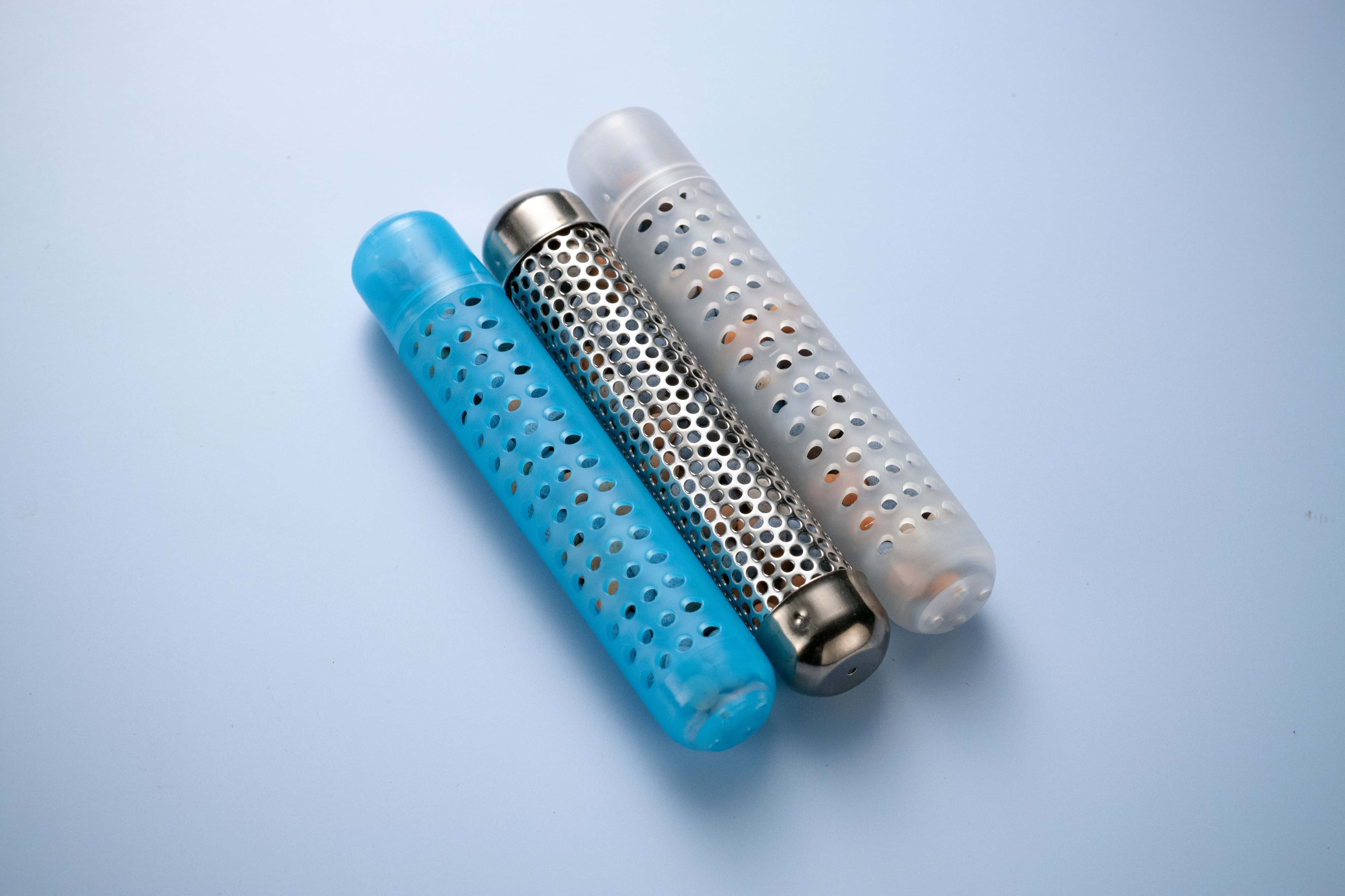 <div class='lum-box'><h4 class='fontColor_blue lum-font-size'>Hydrogen & Silica Stick</h4></div>
        	 	<div class='lum-font-cnt'>The "Hydrogen & Silica Stick" is an innovative product that combines patented hydrogen-generating technology with silica-releasing ceramic materials. Simply place it in water to easily create hydrogen-rich water that supports beauty and health. Portable and reusable, it’s convenient for everyday use. Perfect for those who prioritize wellness in their daily lives.</div>