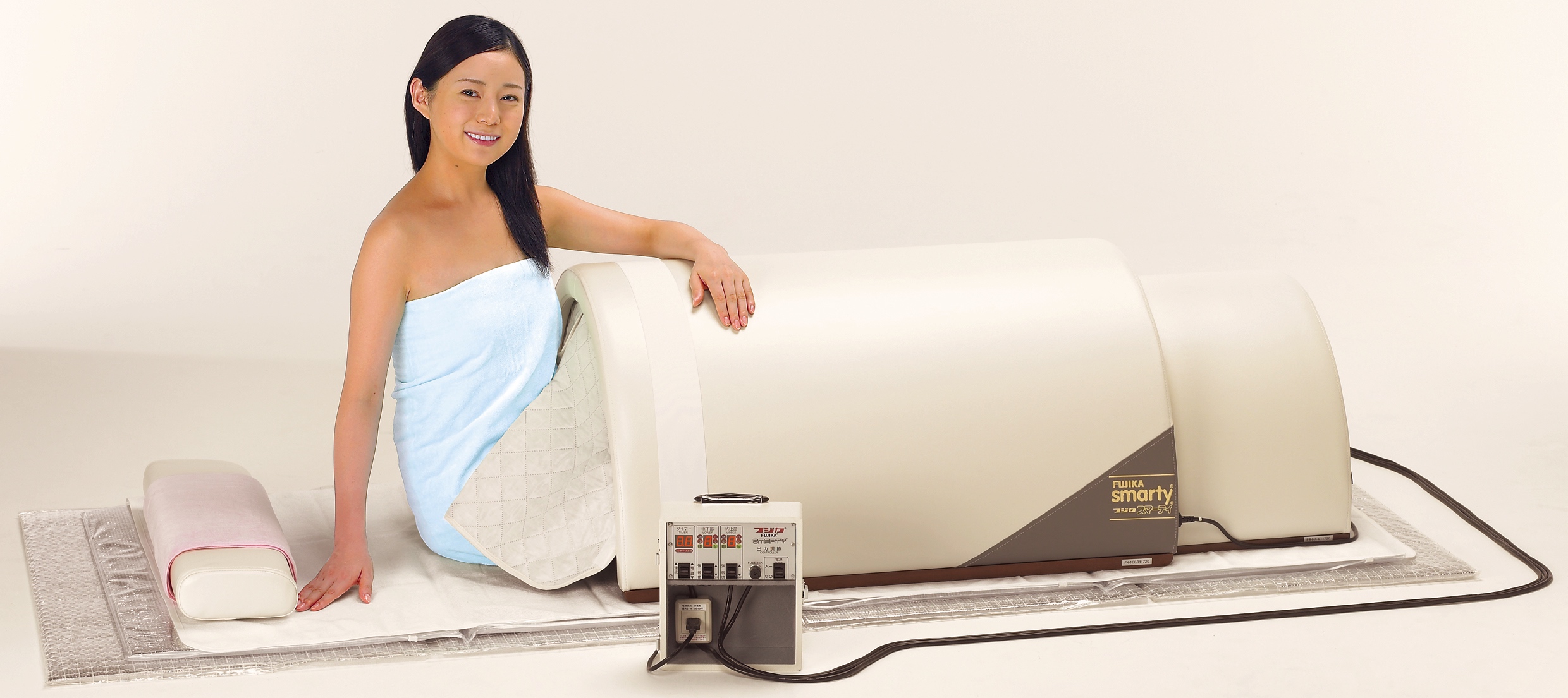 <div class='lum-box'><h4 class='fontColor_blue lum-font-size'>Far infrared rays dome FUJIKA SMARTY</h4></div>
        	 	<div class='lum-font-cnt'>SMARTY, only one product, with organic black carbon 
emitters. Whole body warming device SMARTY creates the 
strong and effective resonance in your body. No other 
similar products cannot do it like SMARTY. That's why, 
SMARTY is accepted in the whole world
</div>