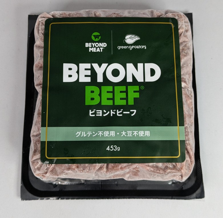 <div class='lum-box'><h4 class='fontColor_blue lum-font-size'>ビヨンドビーフ</h4></div><div class='lum-font-cnt'>まるでお肉を食べているかのような驚きのジューシーさ。
口に広がる風味はさながら本物の牛のよう。
肉汁まで再現された植物性の代替肉、まさにビヨンドの名にふさわしい商品！
牛ミンチと同じように使用できます。</div>