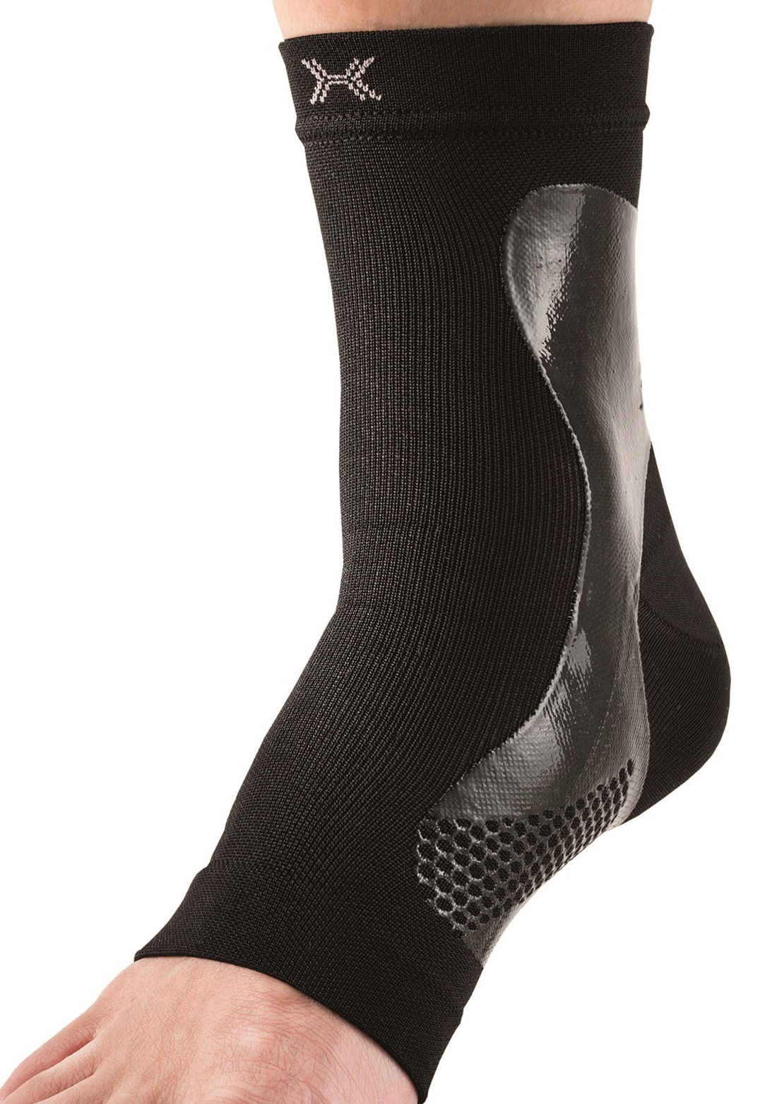 <div class='lum-box'><h4 class='fontColor_blue lum-font-size'>HOLZAC Ankle Supporter</h4></div>
        	 	<div class='lum-font-cnt'>Aiming to solve daily foot problems such as “sprains,” “flat feet,” and “cramps,” this product supports the foot that drops as it gets tired, suppresses the left and right sides of the ankle, prevents blurring, and supports movement. Recommended for those who suffer from sprains and ankle pain, and for those who need support when standing or walking. Available in black and beige. For both right and left ankles.</div>