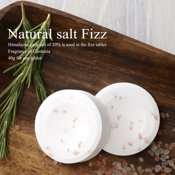 <div class='lum-box'><h4 class='fontColor_blue lum-font-size'>Natural salt Fizz</h4></div>
        		<div class='lum-font-cnt'>Himalayan rock salt (pink salt), rich in natural minerals, is encapsulated in a carbonated tablet. The sparkling pink salt dissolves into the clear, carbonated water. The fresh, gardenia fragrance, with a hint of sweetness, enhances the relaxing feeling. Categoraized as  Bath Salt*non-Quasi-drugs</div>
