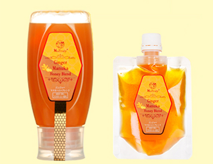 <div class='lum-box'><h4 class='fontColor_blue lum-font-size'>Natruly Ginger Manuka Honey Blend</h4></div>
        	 <div class='lum-font-cnt'>"Challenge the cold with the double power of Manuka honey and ginger.

・Luxurious blend with over 50% Manuka honey MGO100+.
・Nutrients are tightly concentrated using vacuum low-temperature concentration method."</div>