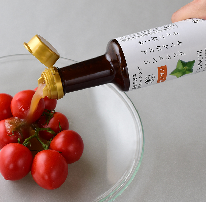 <div class='lum-box'><h4 class='fontColor_blue lum-font-size'>野菜が光る有機ドレッシング</h4></div><div class='lum-font-cnt'>オーガニックインカグリーンナッツオイルをベースに、有機たまねぎの甘み、有機醤油の旨味、有機柚子の爽やかさが調和した自然派ドレッシングです。乳化剤や酵母エキスを使用せず、素材本来の風味を活かしています。サラダや豆腐料理、マリネなどに最適。</div>