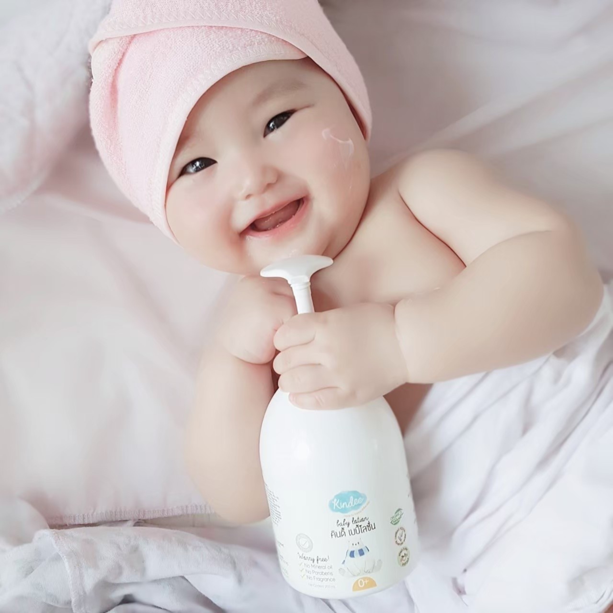 <div class='lum-box'><h4 class='fontColor_blue lum-font-size'>Kindee Kids</h4></div>
        		<div class='lum-font-cnt'></div>