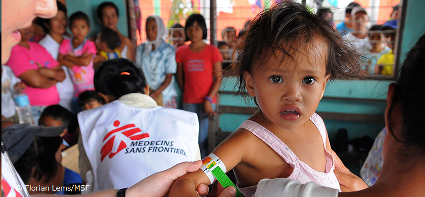 <div class='lum-box'><h4 class='fontColor_blue lum-font-size'>命のうでわ</h4></div><div class='lum-font-cnt'>今世界では、6秒に1人、5歳未満の子どもたちが命を落としています。その理由に「栄養失調」が関わっていることが多くあり、治療が必要な子どもを探すときに使用します。</div>