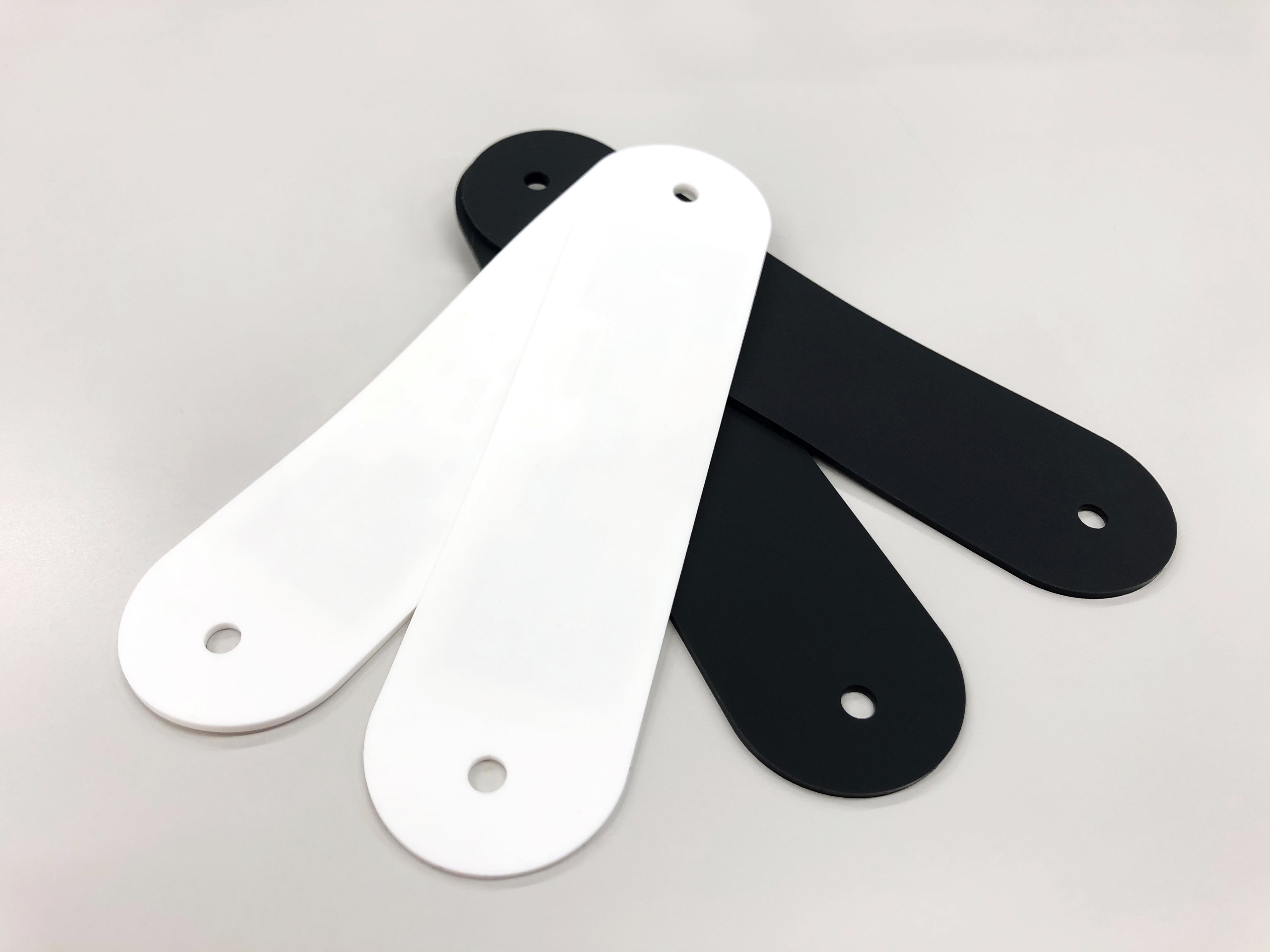 <div class='lum-box'><h4 class='fontColor_blue lum-font-size'>やわらか保護カバー</h4></div><div class='lum-font-cnt'>当社独自の分子接着・接合技術によるゴムケーシング技術。防水・防塵性に優れた弊社オリジナルRFIDタグなどを展示いたします。</div>