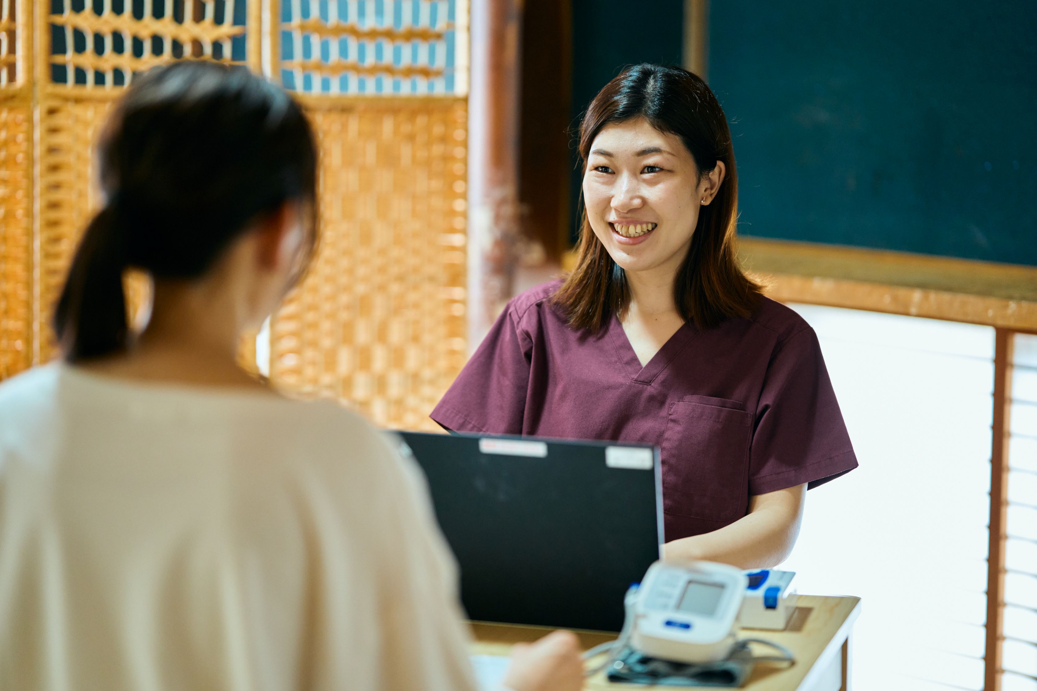 <div class='lum-box'><h4 class='fontColor_blue lum-font-size'>Personalised assessments & onsen guidance</h4>
         </div>
         <div class='lum-font-cnt'>An onsen therapy mentor (registered nurse) will measure your blood pressure, vascular age, autonomic nervous system balance, stress levels, body flexibility, and others, multiple times. Based on the results, they will provide personalised assessments and offer advice on the most suitable onsen water-type and the best bathing method for you. 
Furthermore, we visualize the psychological and physical changes that hot springs impart to people, clarifying the unique characteristics of each onsen.</div>