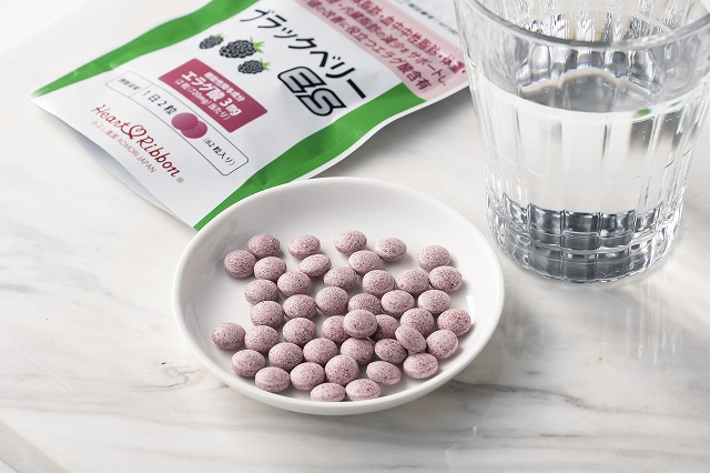 <div class='lum-box'><h4 class='fontColor_blue lum-font-size'>ブラックベリーES（イーエス）</h4></div><div class='lum-font-cnt'>国内初！ブラックベリーのエラグ酸を機能性成分としたサプリメント。
ブラックベリーのエラグ酸があなたの健康をサポートします。</div>