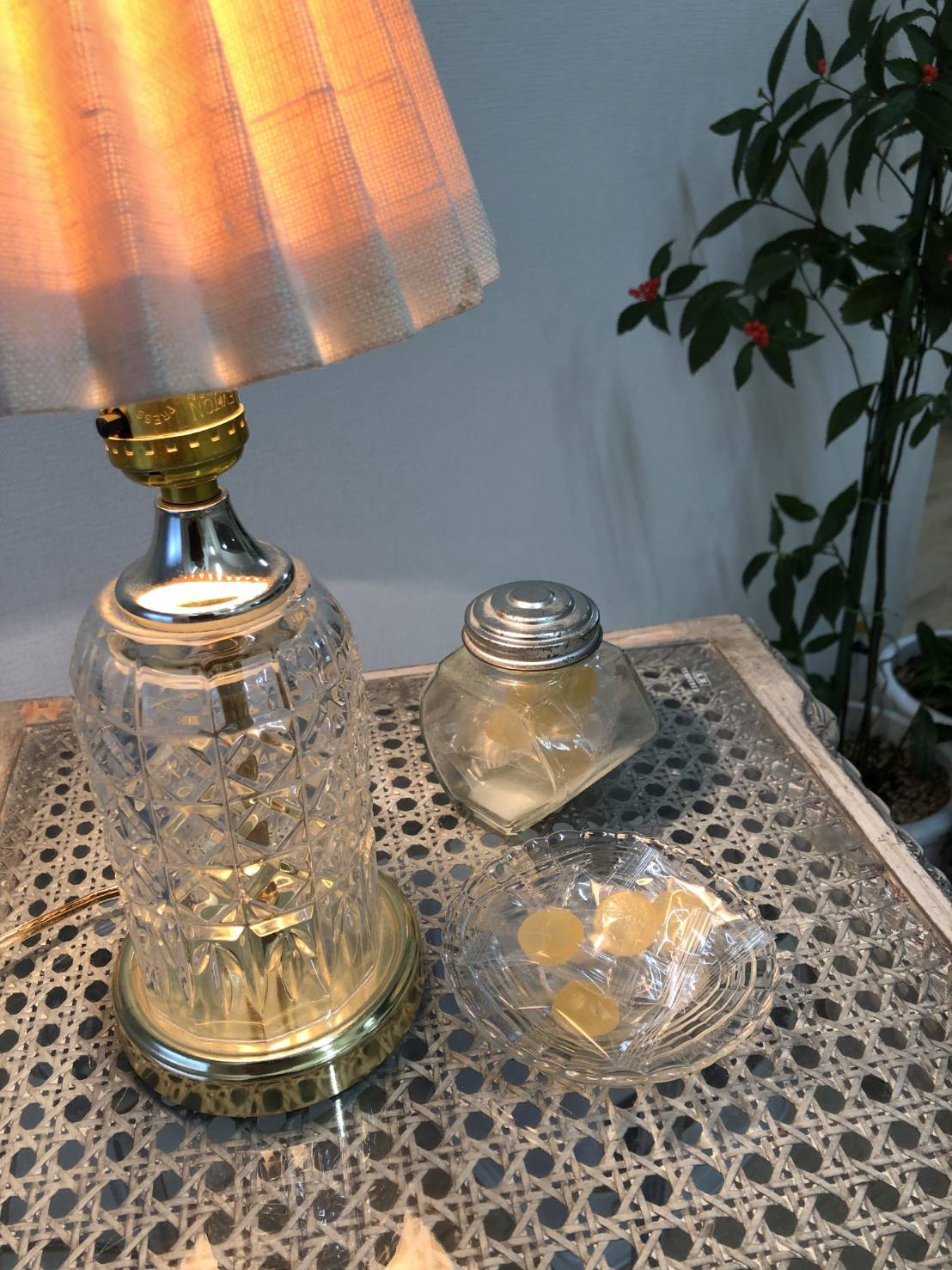 <div class='lum-box'><h4 class='fontColor_blue lum-font-size'>One grain, ten thousandfold beauty</h4>
         </div>
         <div class='lum-font-cnt'>A gummy supplement developed for women conscious of health and beauty.</div>