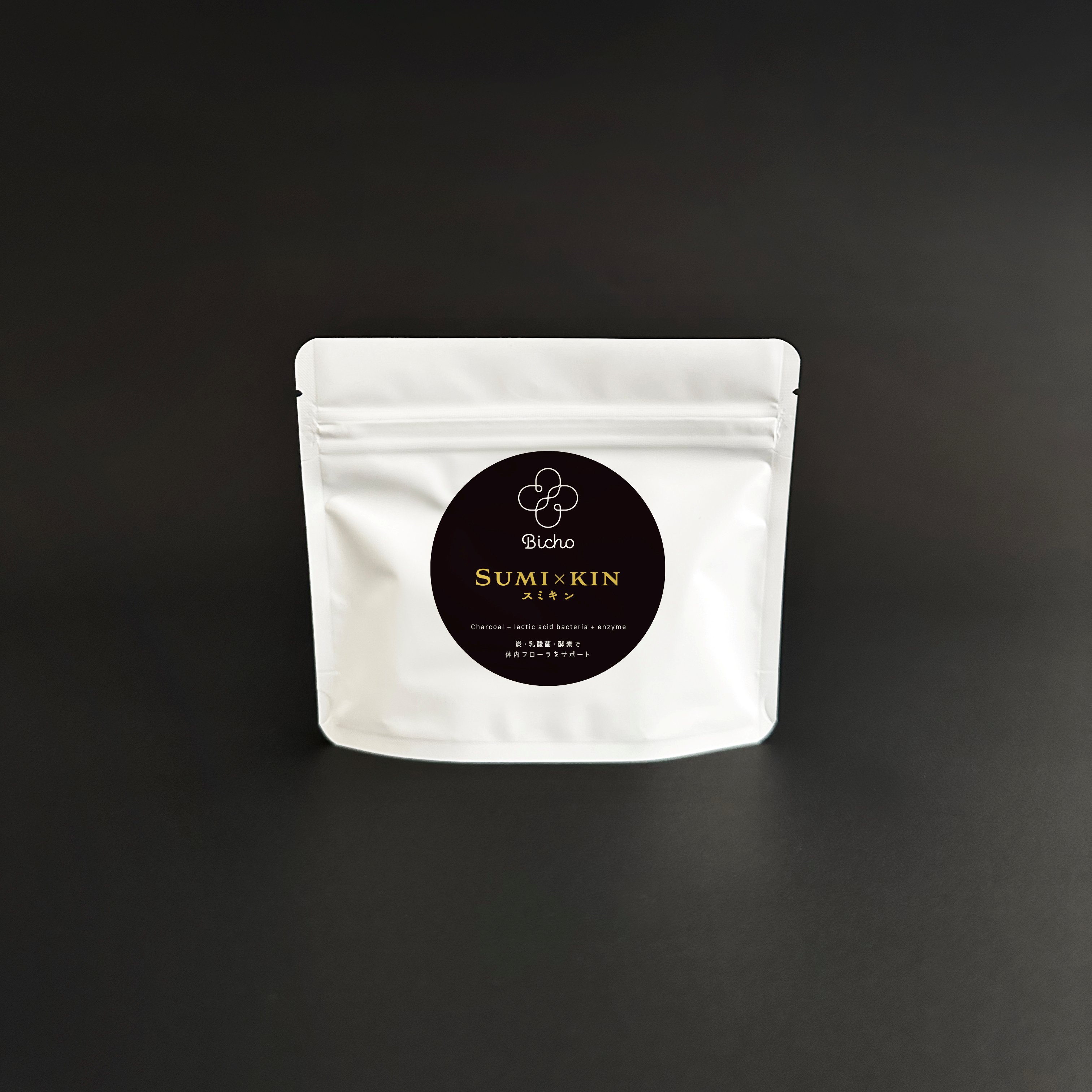 <div class='lum-box'><h4 class='fontColor_blue lum-font-size'>SUMI KIN</h4></div>
        	 	<div class='lum-font-cnt'>An all-in-one supplement that expels intestinal waste while introducing and nurturing beneficial bacteria. Contains two types of domestically produced activated charcoal. Two types of charcoal adsorb unwanted impurities in the intestines and expel them from the body. A diverse range of lactic acid bacteria supports gut health.</div>