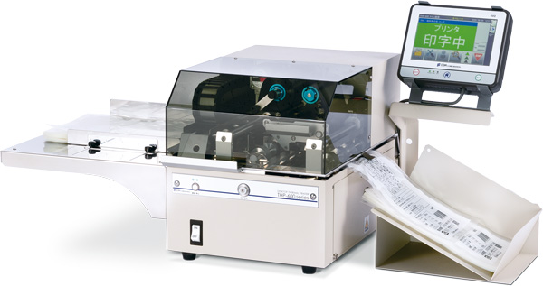 <div class='lum-box'><h4 class='fontColor_blue lum-font-size'>空袋への鮮明な印字をすばやく簡単に実現する卓上式サーマルプリンタ</h4></div><div class='lum-font-cnt'>空袋に対して賞味期限・消費期限・ロット番号・一括表示などを直接印字する卓上タイプのサーマルプリンタをご用意しております。印字内容を簡単に作成・編集できるため、小ロット印字に最適な製品です。印刷、ラベルからの置き換えにおすすめとなっています。印字をご検討されている製品があれば是非ご持参ください！</div>