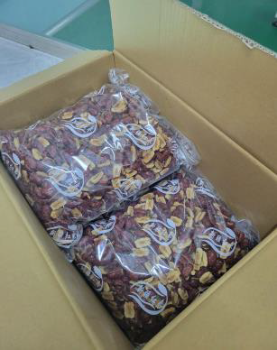 <div class='lum-box'><h4 class='fontColor_blue lum-font-size'>棗の原材料（バルク）</h4></div><div class='lum-font-cnt'>なつめちゃんに使用している棗（なつめ）のスライスやカット前の実そのもの、その他粉末や刻み等</div>