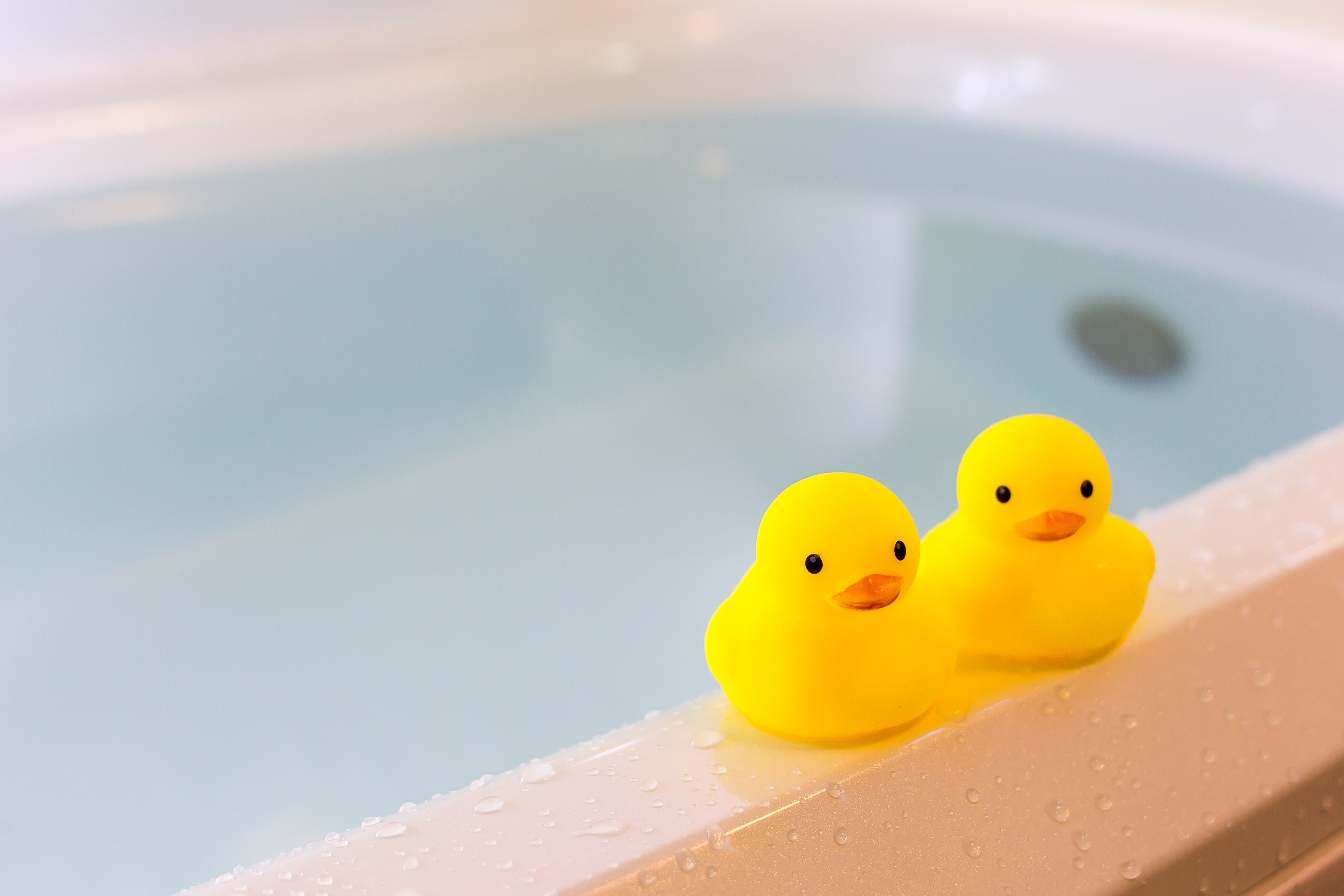 <div class='lum-box'><h4 class='fontColor_blue lum-font-size'>ママプレマ</h4></div><div class='lum-font-cnt'>お肌を洗うために、泡はいらない。 「泡でお肌を洗う常識」を覆した入浴型ボディ洗浄剤。美肌の湯として知られる重曹泉と同じ成分なので、湯冷めしにくくお肌ツルツル。赤ちゃんからお年寄りまでご自宅で温泉気分を楽しみながら体を清めます。塩素除去成分配合でまろやかでやさしいお湯になります。</div>